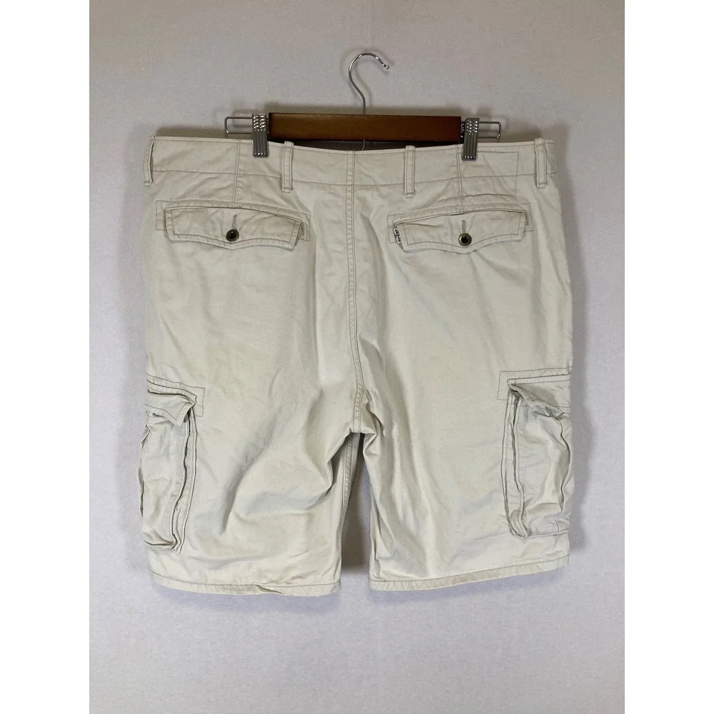 Rugged Utility Levi's Mens‎ 36 Cream Cotton Multi Pocket Cargo Shorts 12463-0028